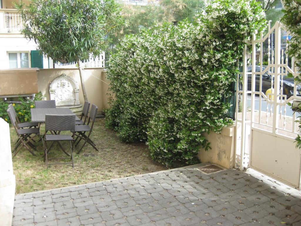Appartamento In Villa Pesaro Bilik gambar
